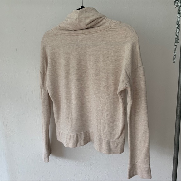 UGGs cream oatmeal cowl neck sweater sweatshirt pullover small side slits - Picture 5 of 5